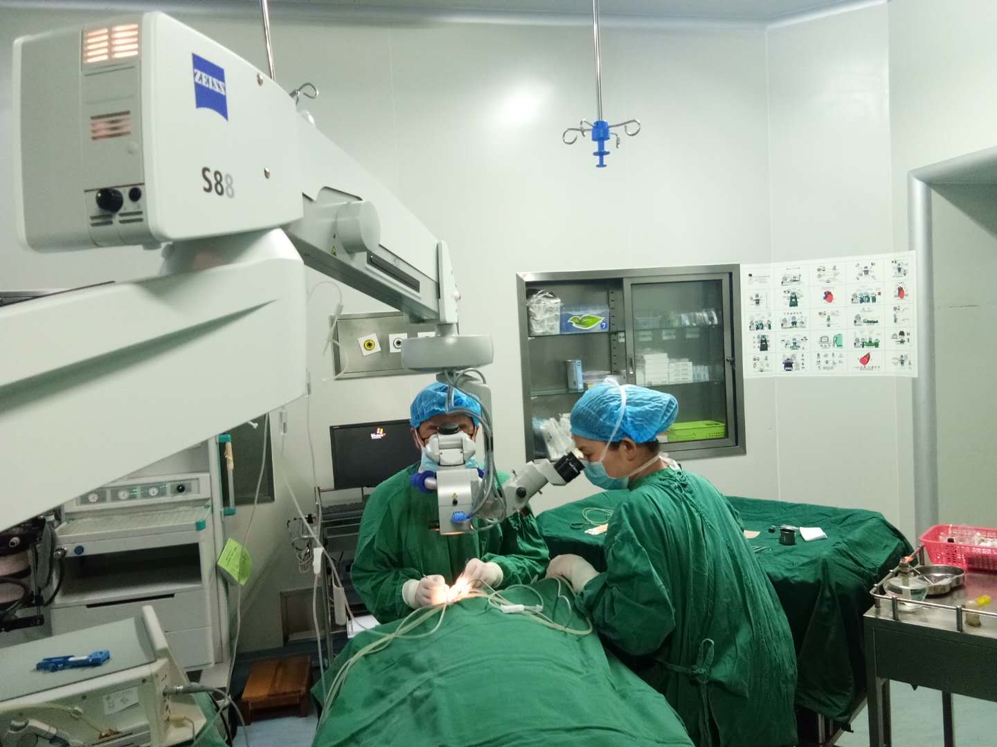 荊州首臺蔡司高性能眼科手術顯微鏡登陸公安縣中醫(yī)醫(yī)院眼科